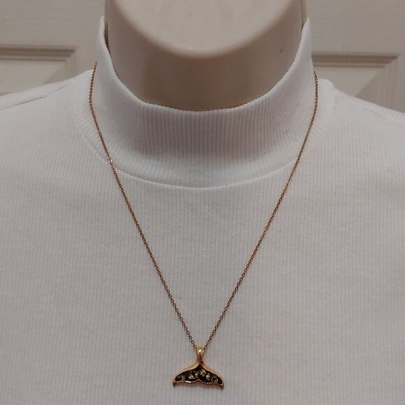 Jewelry - Mermaid Tail Pendant Gold Tone Necklace